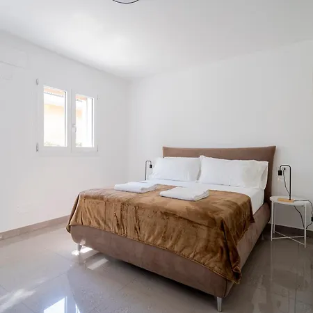 Apartament Modern Near With Kitchenette *
