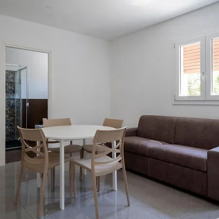 Apartman Modern Near With Kitchenette