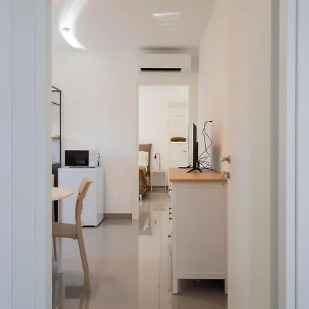 Modern Near With Kitchenette Apartman